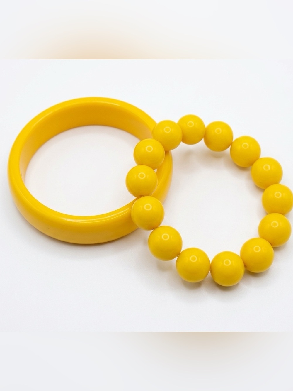 Yellow Resin Bangle and Beaded Stretch Bracelet Set Fashion Jewelry